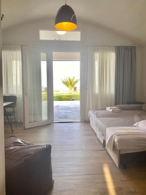 Ocean Sun 4 Apartman Fíra Kültér fotó
