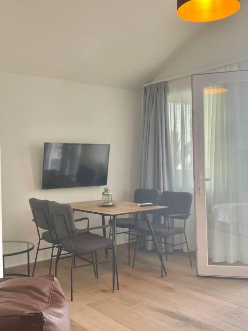 Ocean Sun 4 Apartman Fíra Kültér fotó