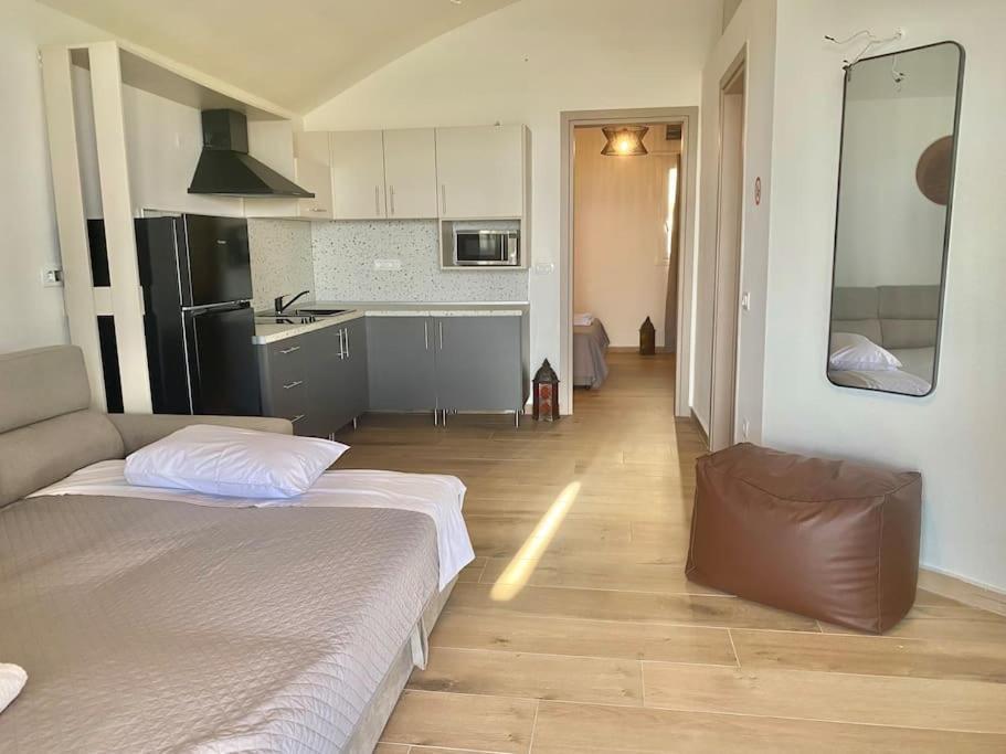 Ocean Sun 4 Apartman Fíra Kültér fotó